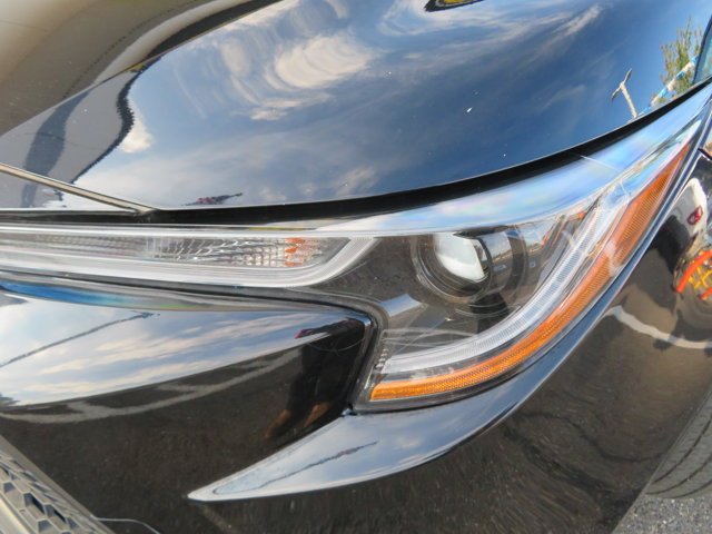 Used 2025 Midnight Black Metallic Toyota LE image 32