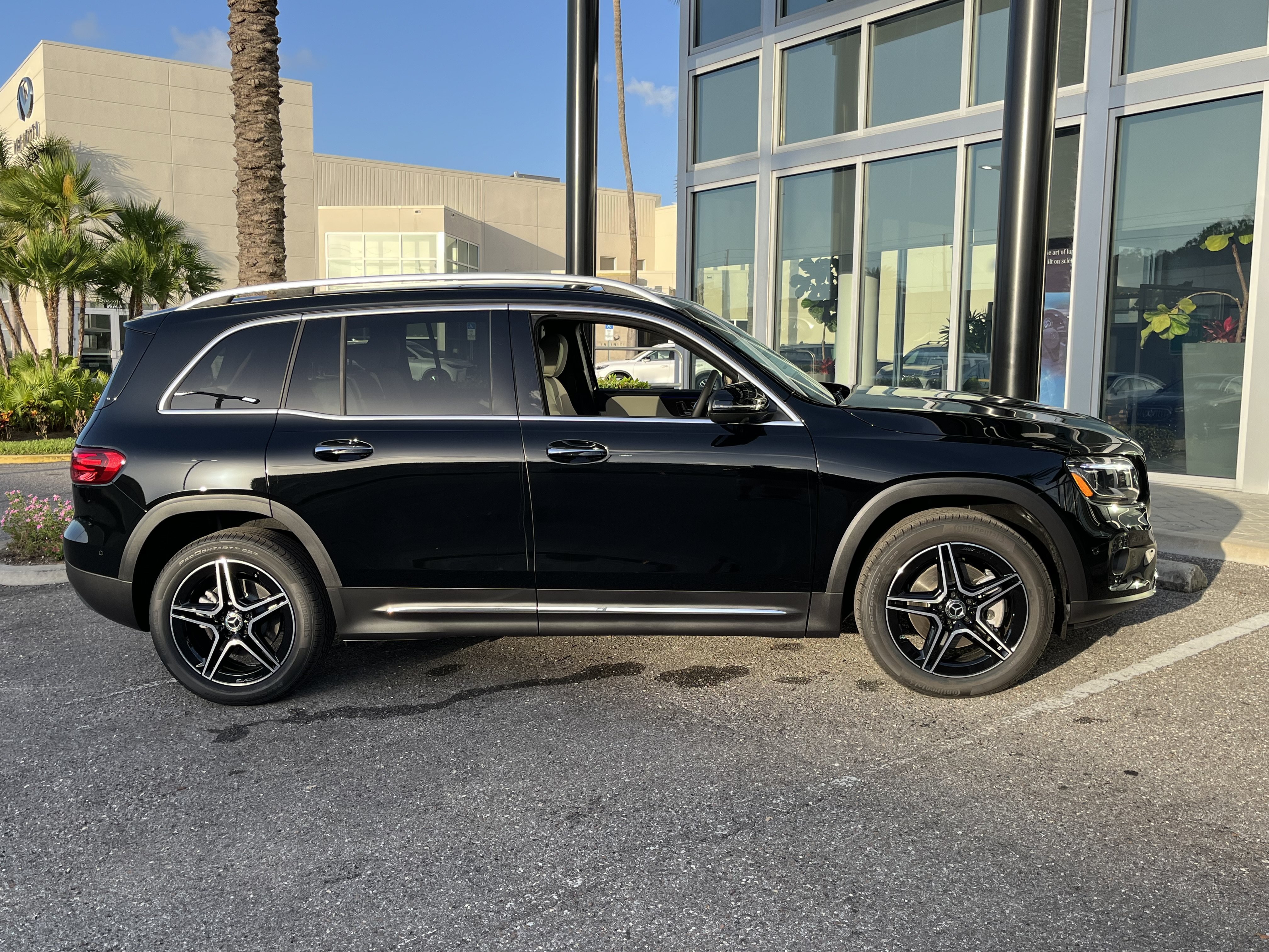 New 2026 Night Black Mercedes-Benz GLB 250 image 8