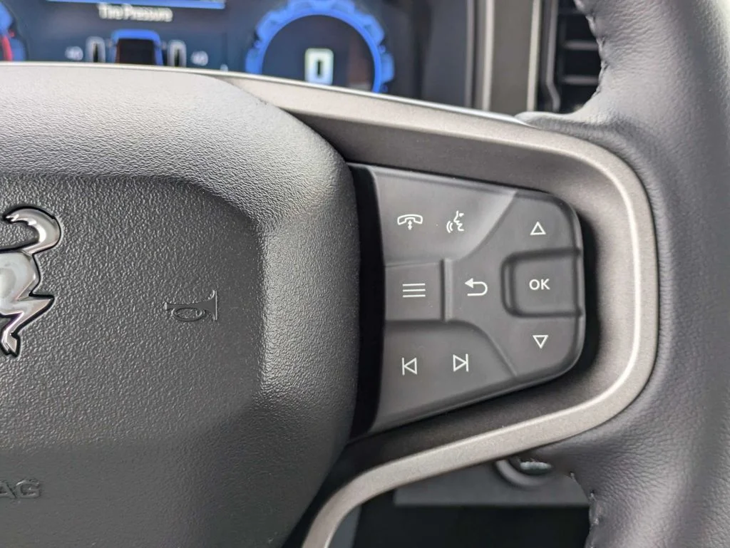 New 2026 Avalanche Gray Ford Badlands image 26