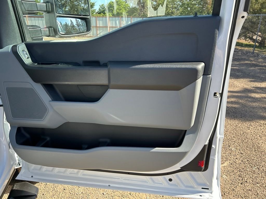 New 2026 Oxford White Ford XL image 43