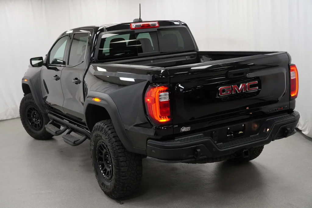 Used 2024 Onyx Black GMC AT4X image 41