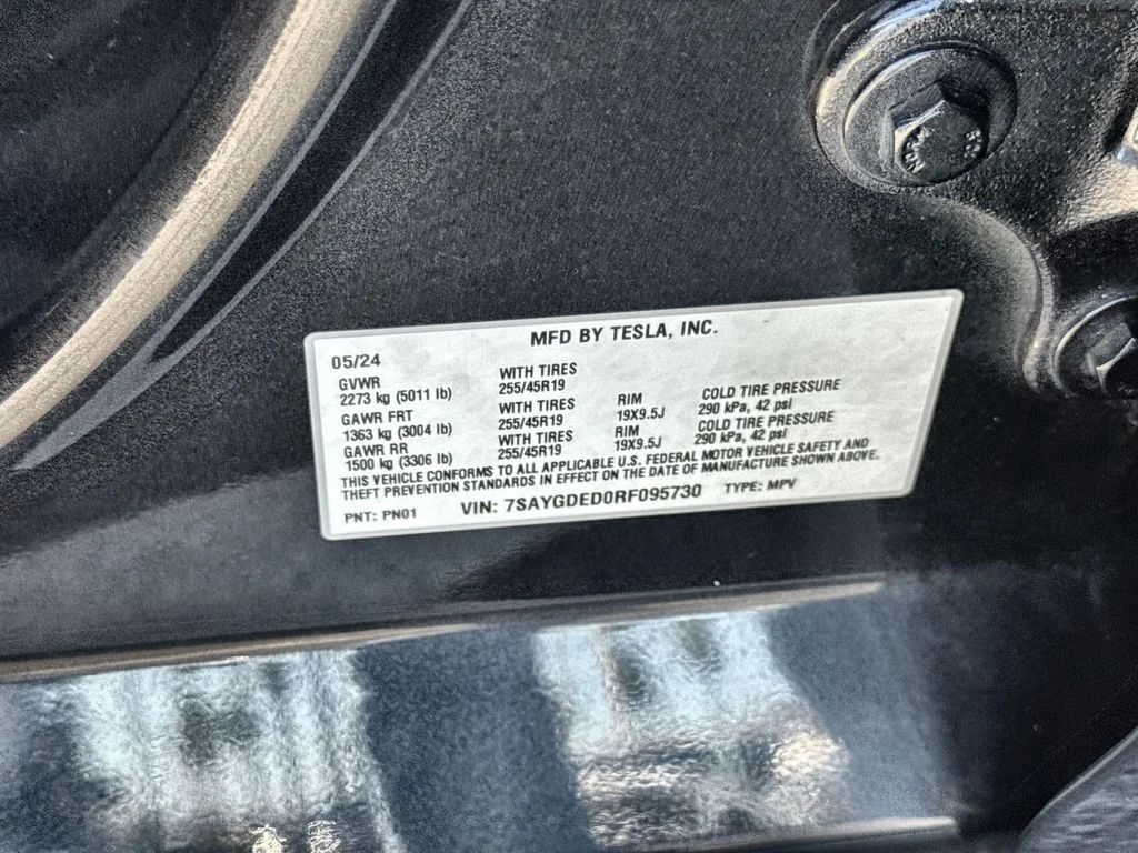 Used 2024  Tesla Long Range image 34