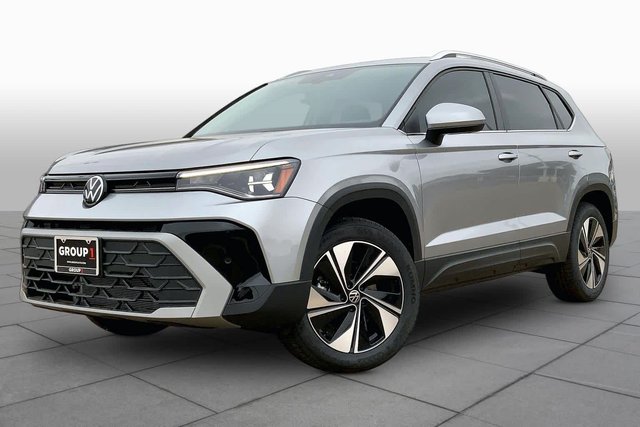 New 2026 Volkswagen Taos SE AWD