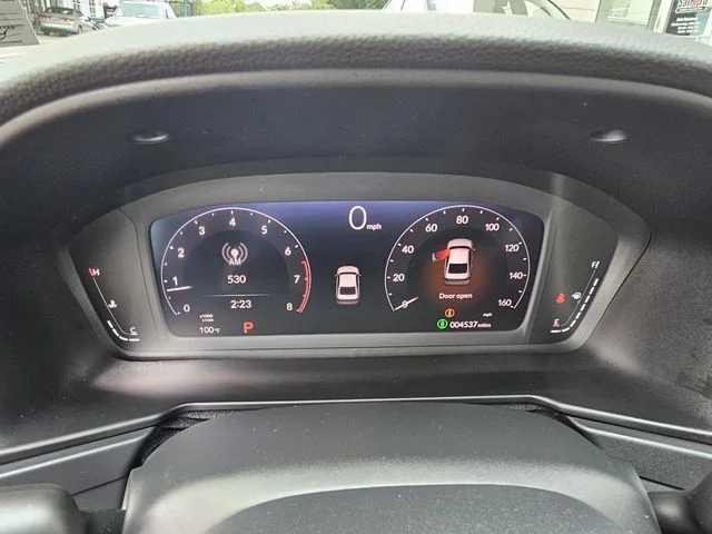 Used 2025  Honda SE image 29