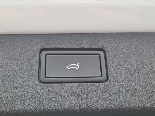2026 Volkswagen Tiguan SE R-LINE BLACK - Photo 10