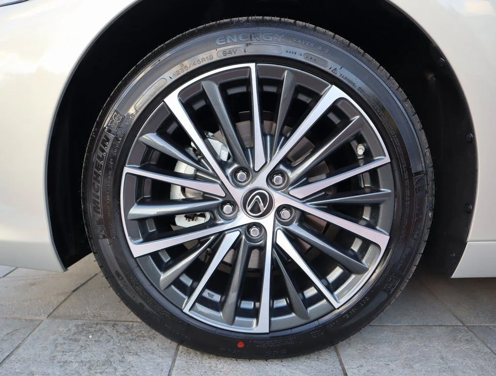 Used 2025 Beige Lexus 350 image 9