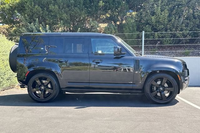 Used 2023 Black Land Rover V8 image 6