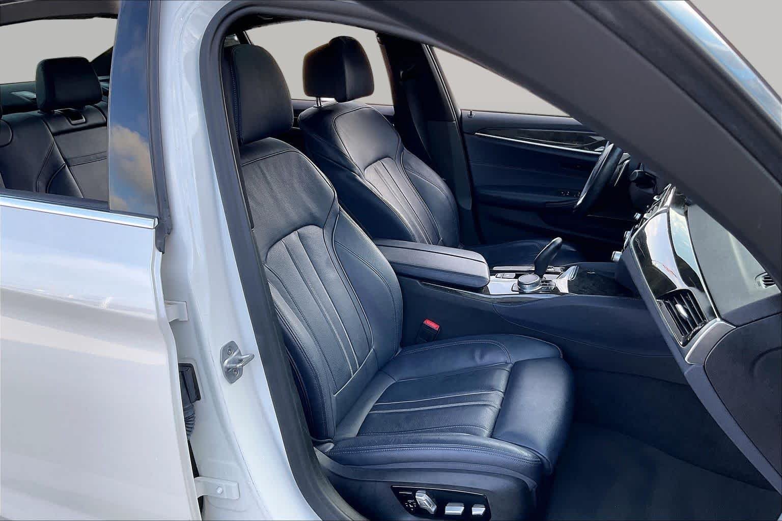 Used 2018 Mineral White Metallic BMW 530i image 8