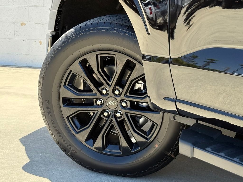 New 2026 Agate Black Metallic Ford Lariat® image 18