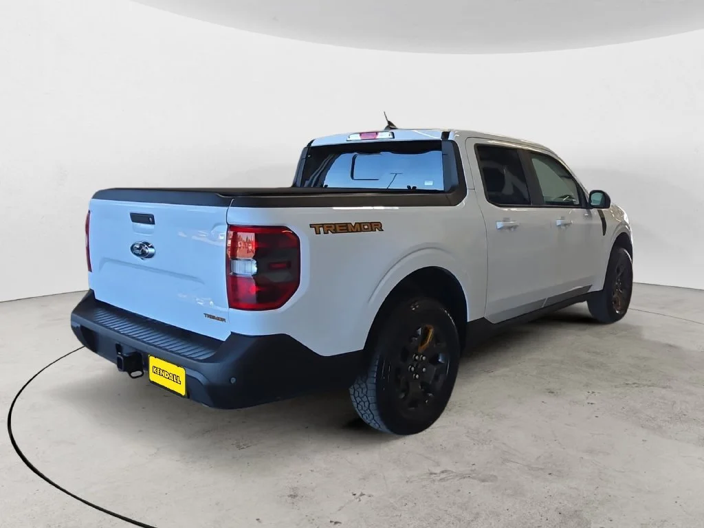 Used 2024 White Ford Lariat image 8