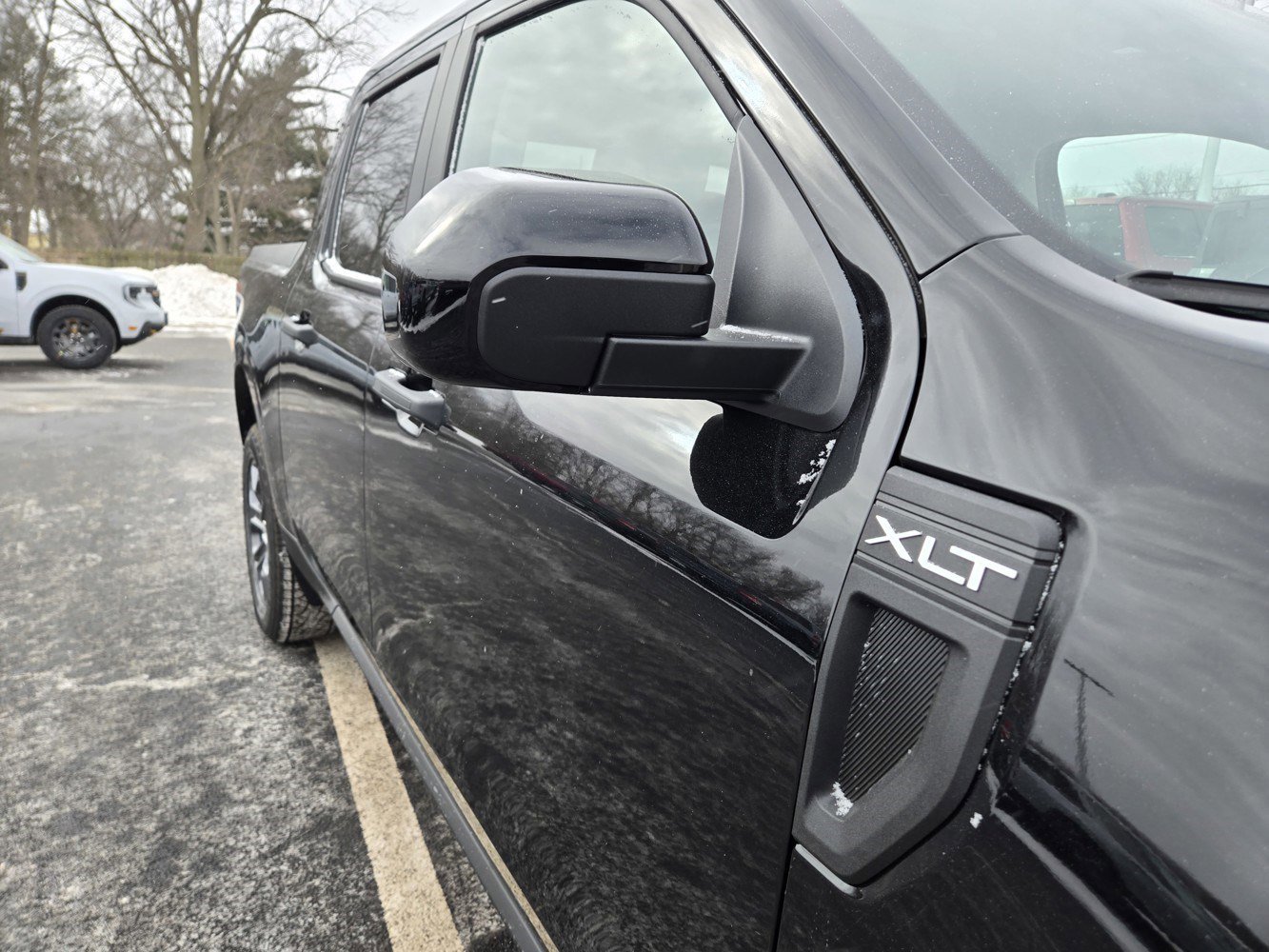 New 2026 Shadow Black Ford XLT image 26