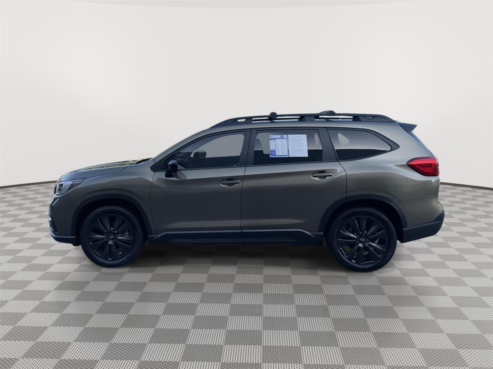 Used 2022 Autumn Green Metallic Subaru Onyx Edition image 11