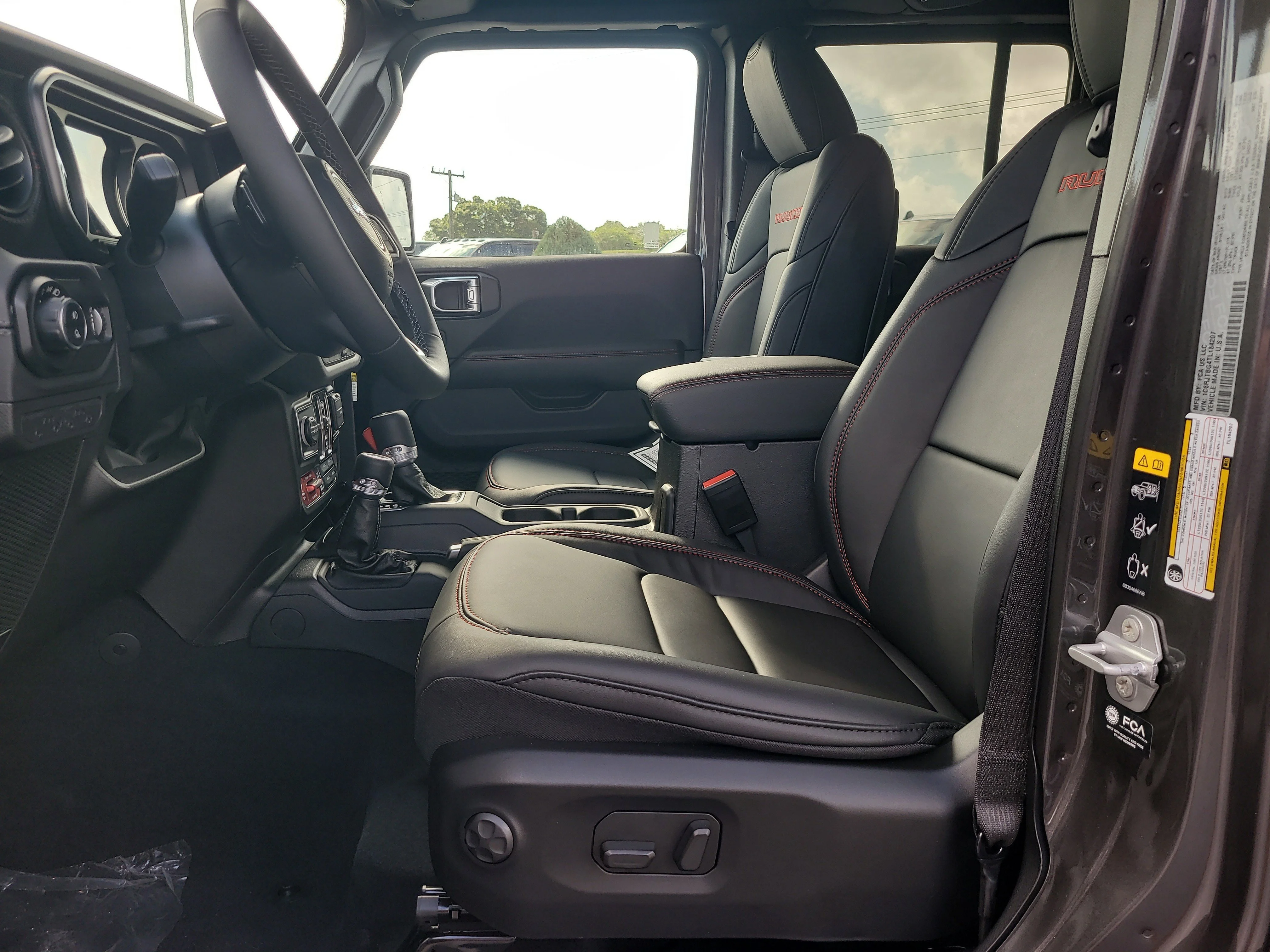 New 2026 Granite Crystal Metallic Clearcoat Jeep Rubicon X image 13
