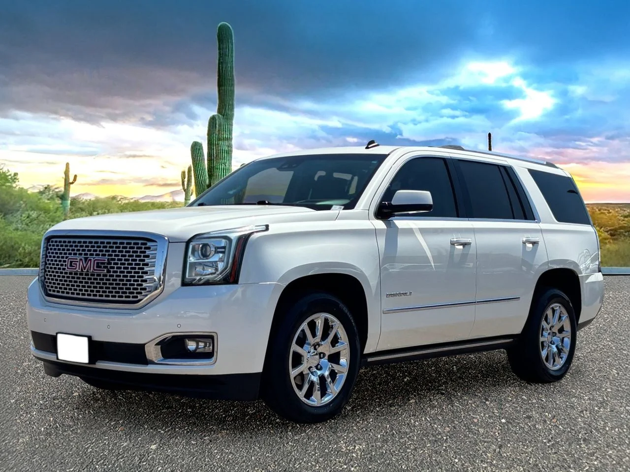 Used 2015 White Diamond Clearcoat GMC Denali image 2