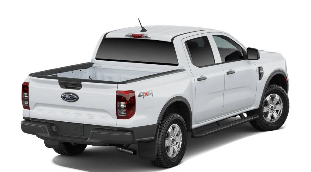 New 2026 Oxford White Ford XL image 3