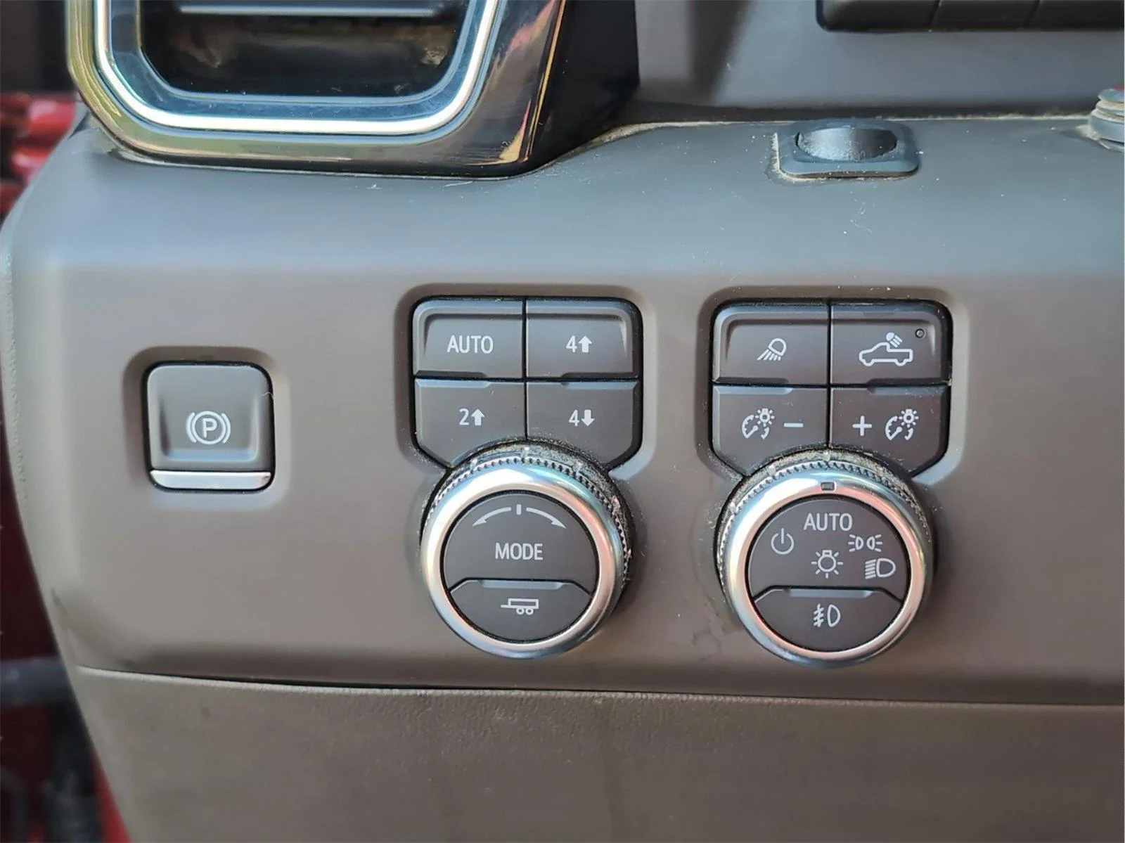 Used 2024 Volcanic Red Tintcoat GMC Denali image 26