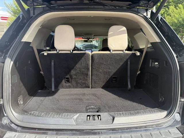 Used 2020 Black Ford XLT image 16