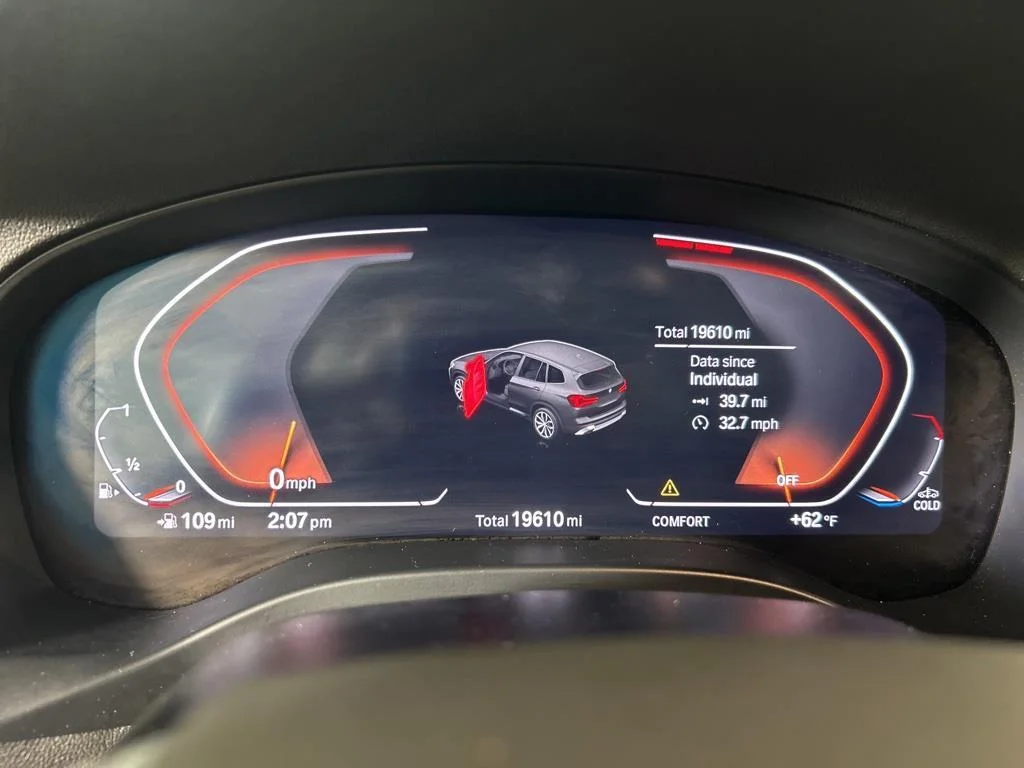 Used 2023 Aventurin Red Metallic BMW xDrive30i image 19