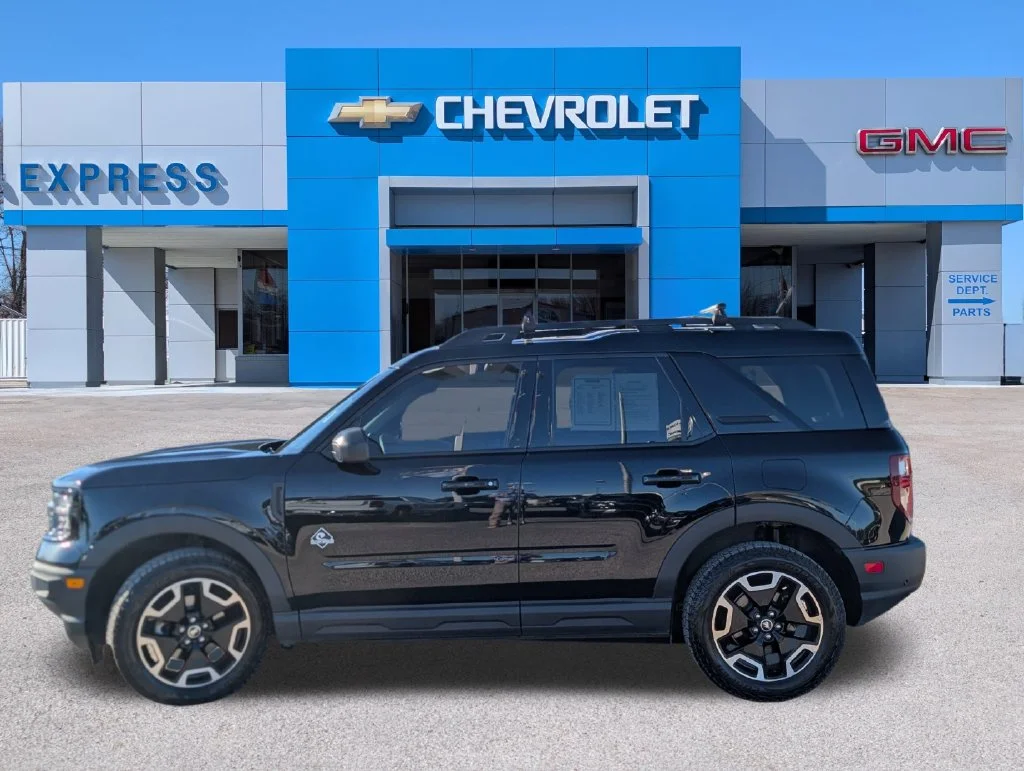 Used 2022 Black Ford Outer Banks image 6