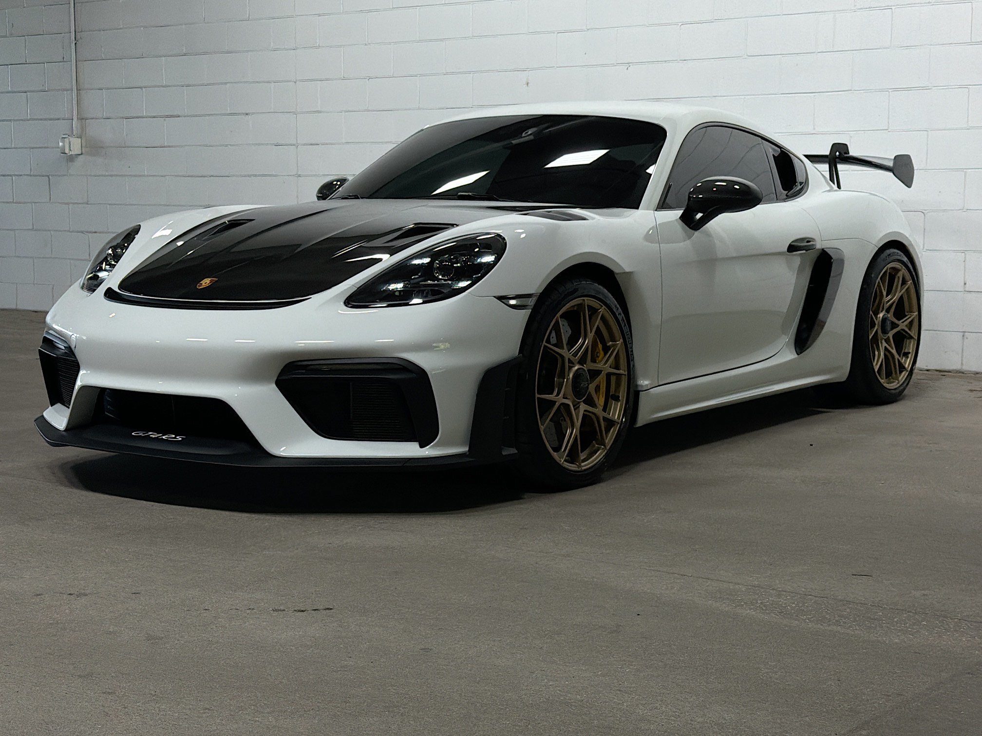2025 Porsche 718 Cayman GT4 RS's photo