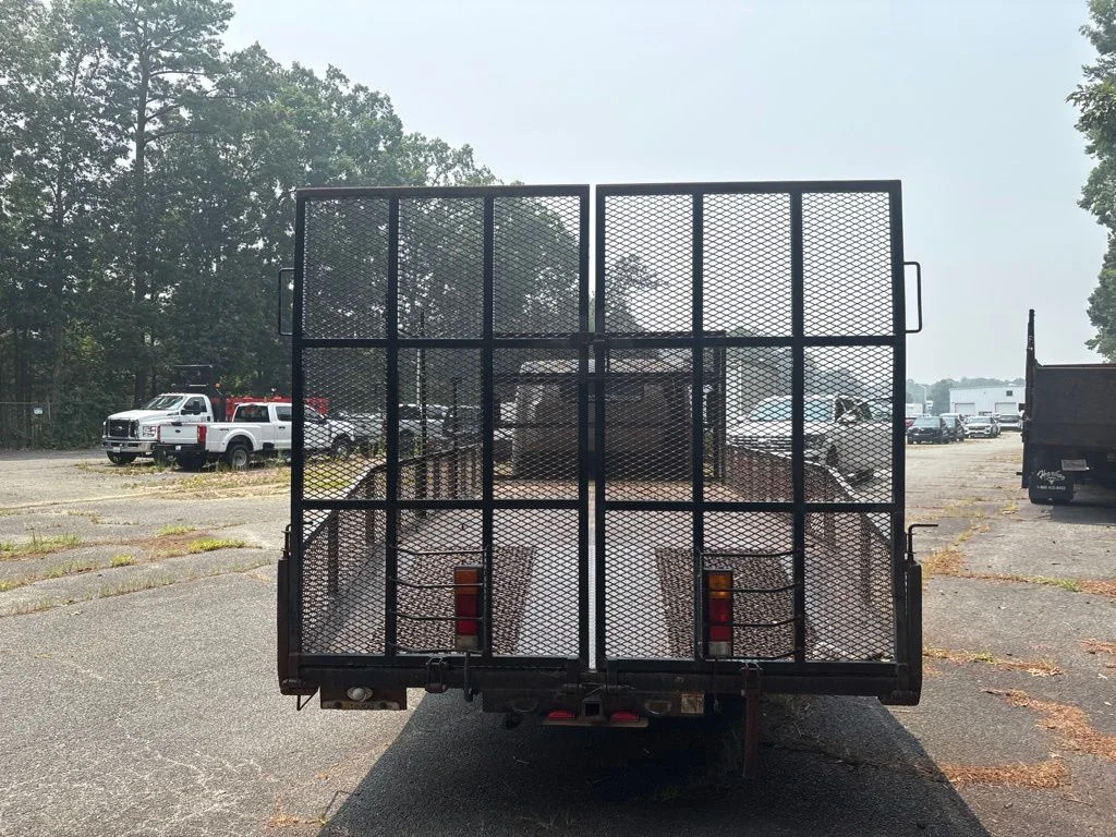 Used 2015  Mitsubishi FUSO image 3