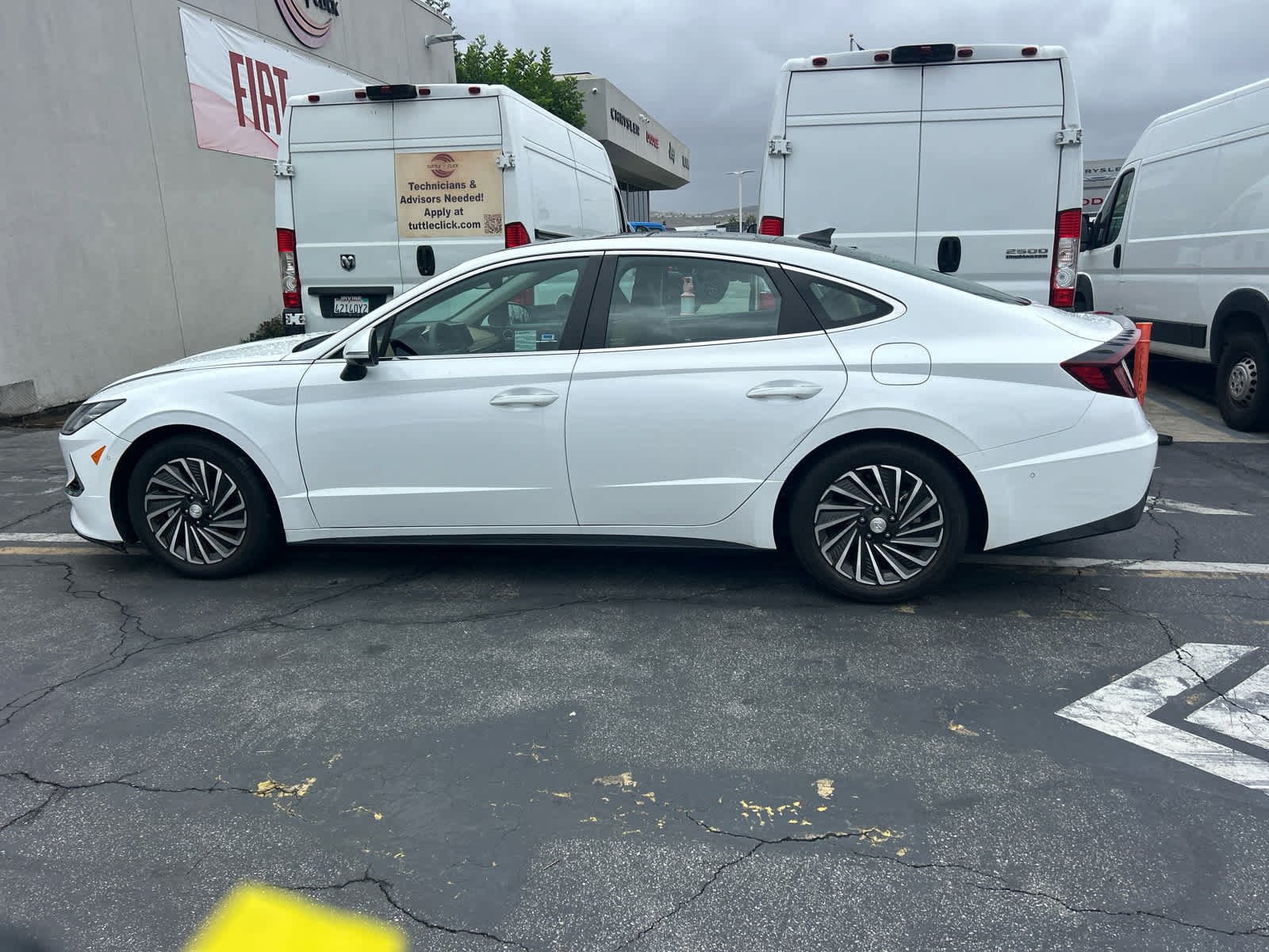 Used 2023 SERENITY WHITE HYUNDAI LIMITED image 3