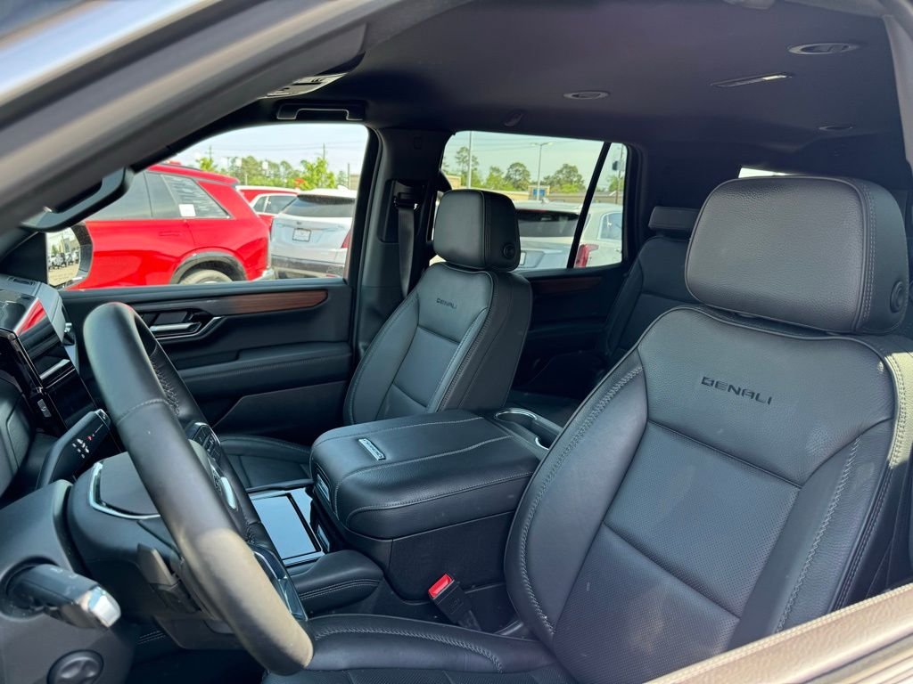 Used 2025 Black GMC Denali image 8