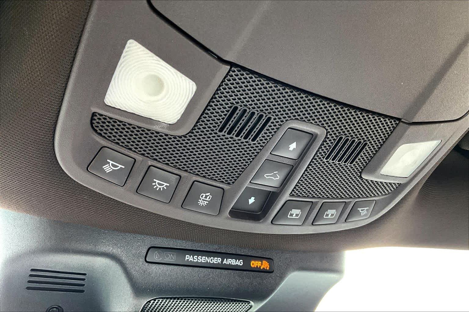 Used 2024 Agate Black Ford King Ranch image 34