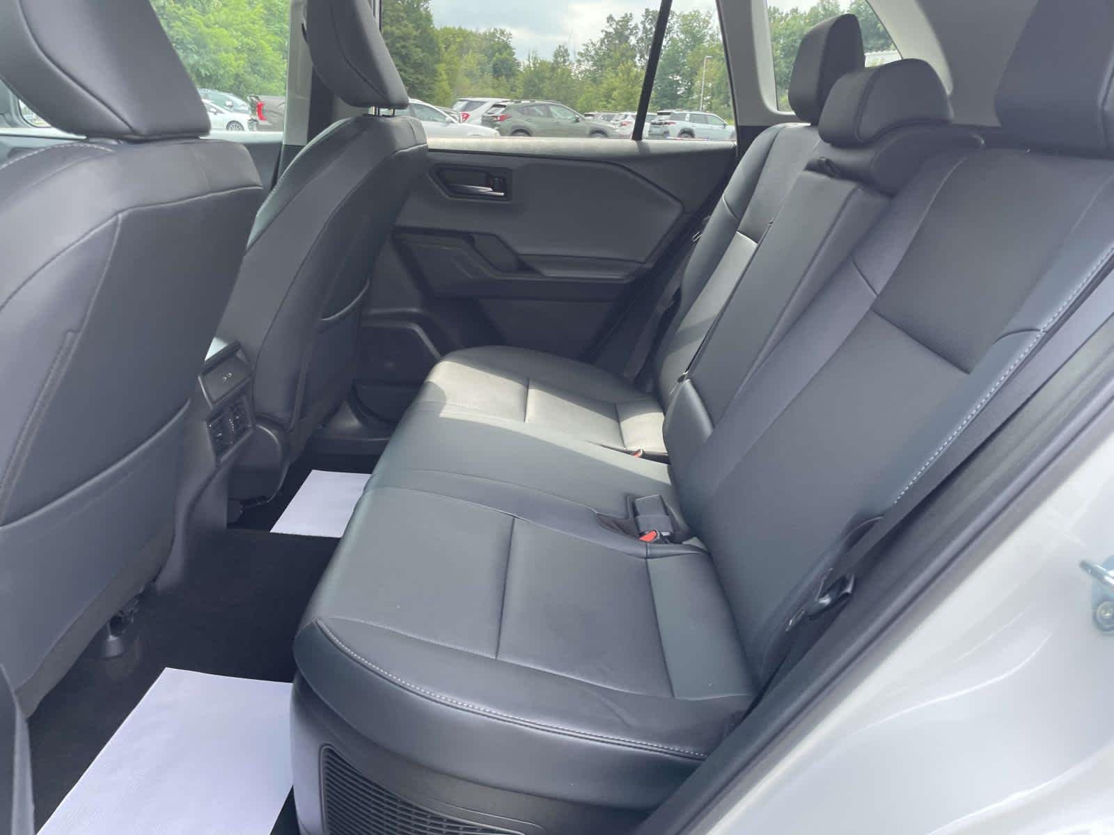 Used 2026 Wind Chill Pearl Toyota XLE Premium image 25