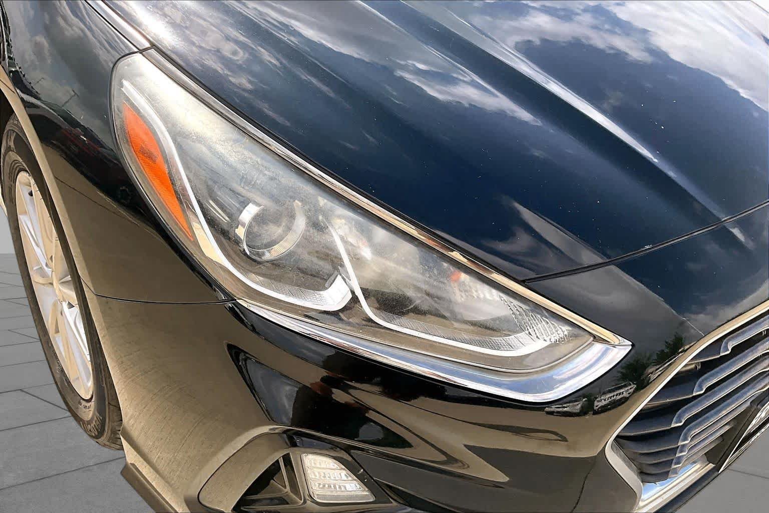 Used 2019 Phantom Black Hyundai SE image 26