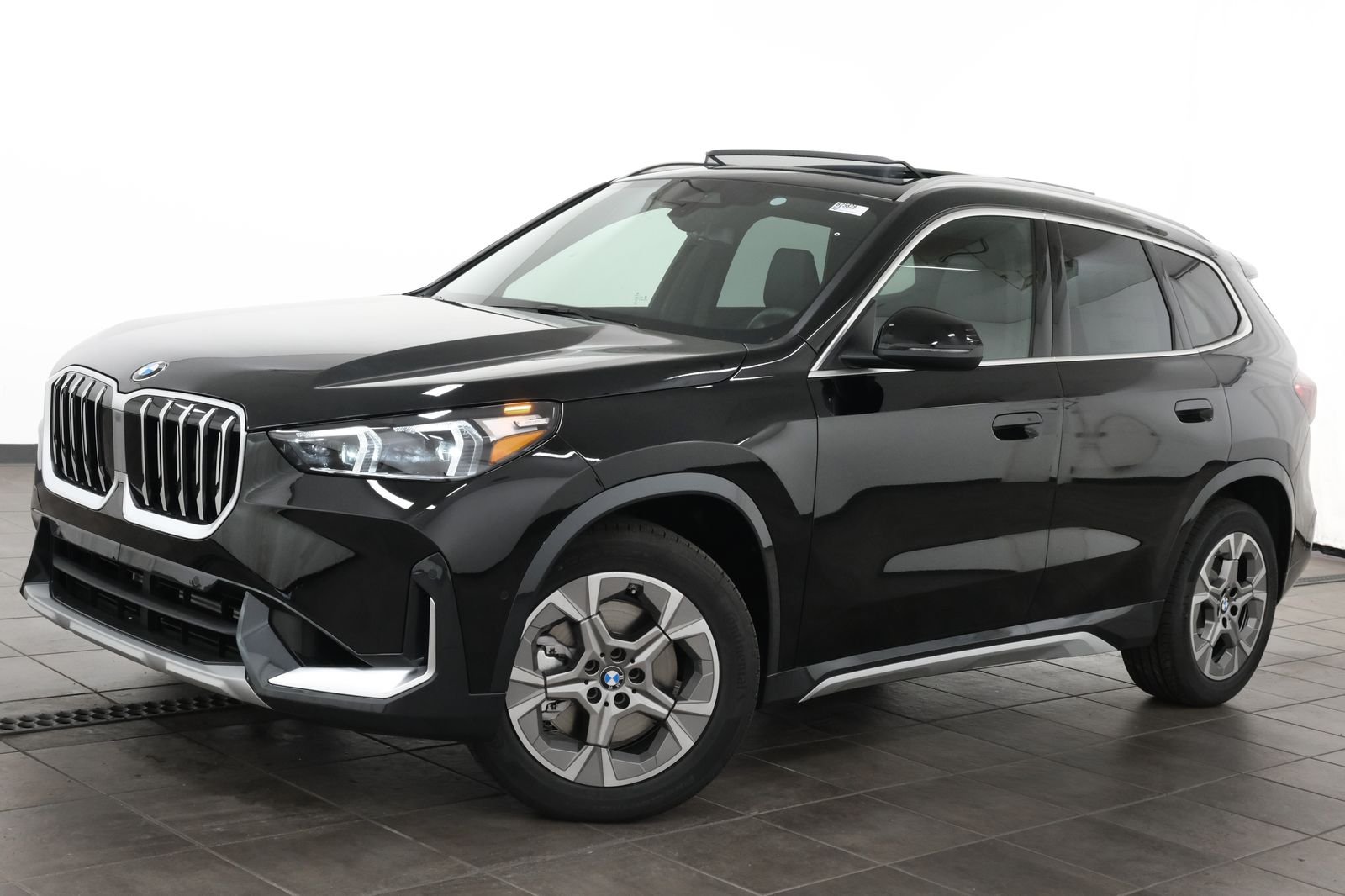 New 2027 Jet Black BMW xDrive28i image 1