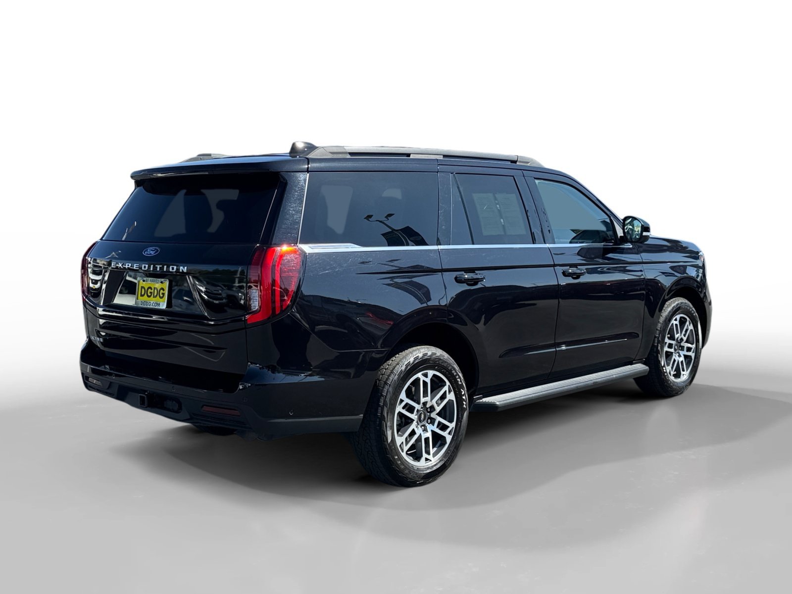 Certified Used 2025 Black Metallic Ford Active image 5