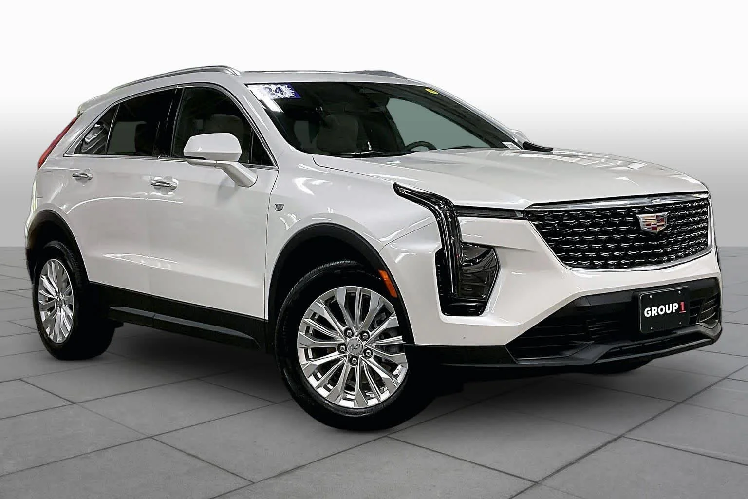 Used 2024 Crystal White Tricoat Cadillac AWD Luxury image 3