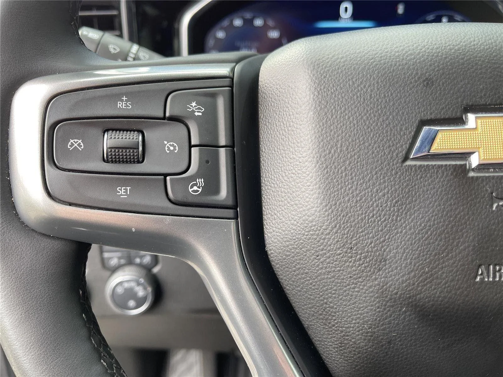 Used 2025 Sterling Gray Metallic Chevrolet LT image 25