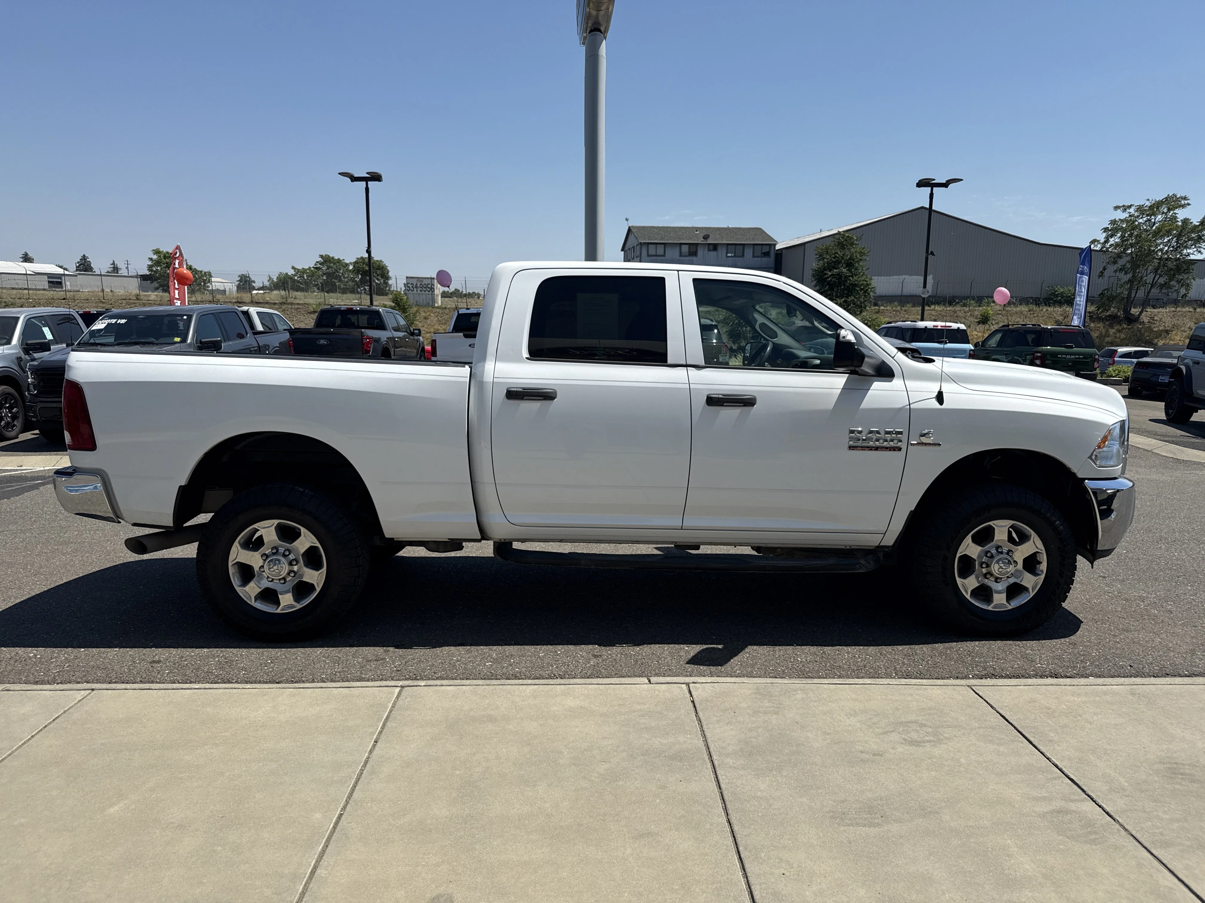 Used 2016 Bright White Clearcoat Ram Tradesman image 6