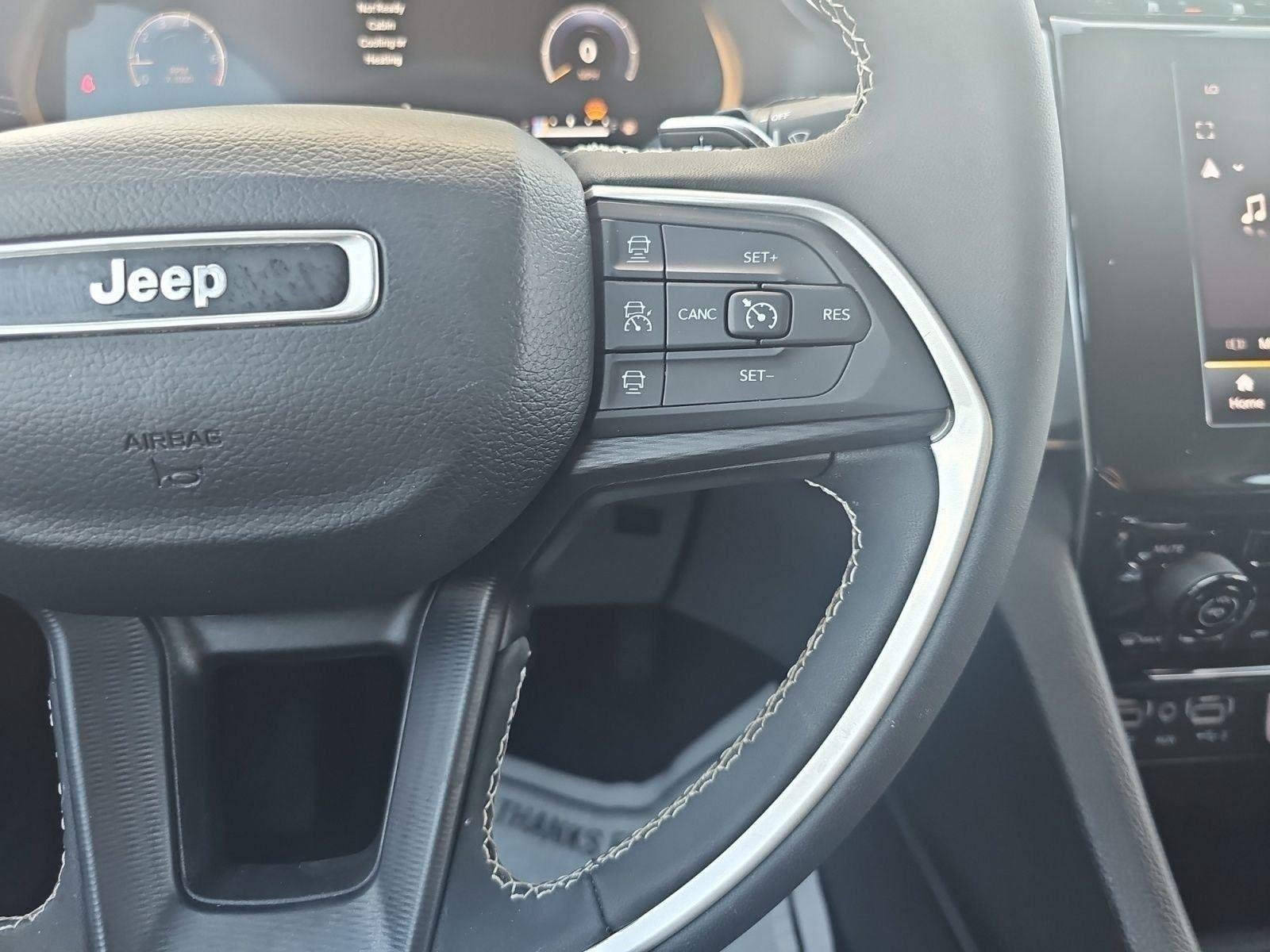 Used 2023 Diamond Black Crystal Pearlcoat Jeep Laredo image 20
