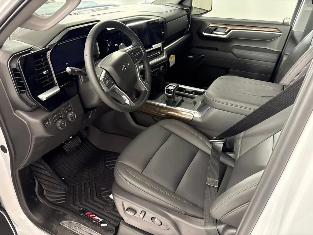 New 2026 Summit White Chevrolet LT Trail Boss image 34