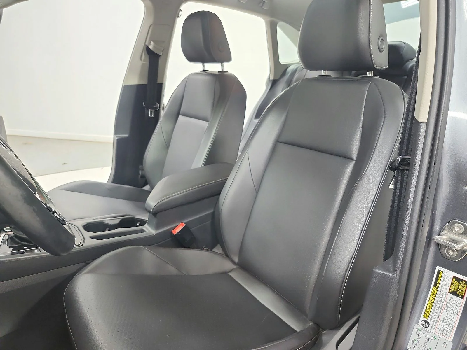 Used 2019 Gray Volkswagen 1.4T SE image 20