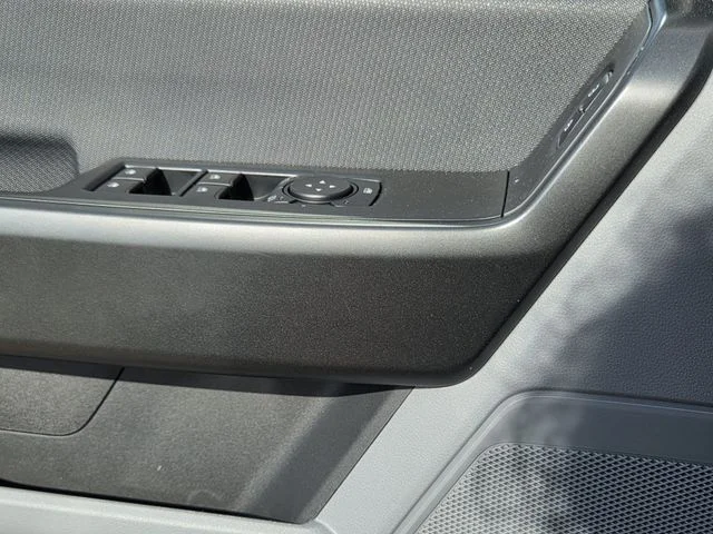 New 2026 Oxford White Ford XL image 35