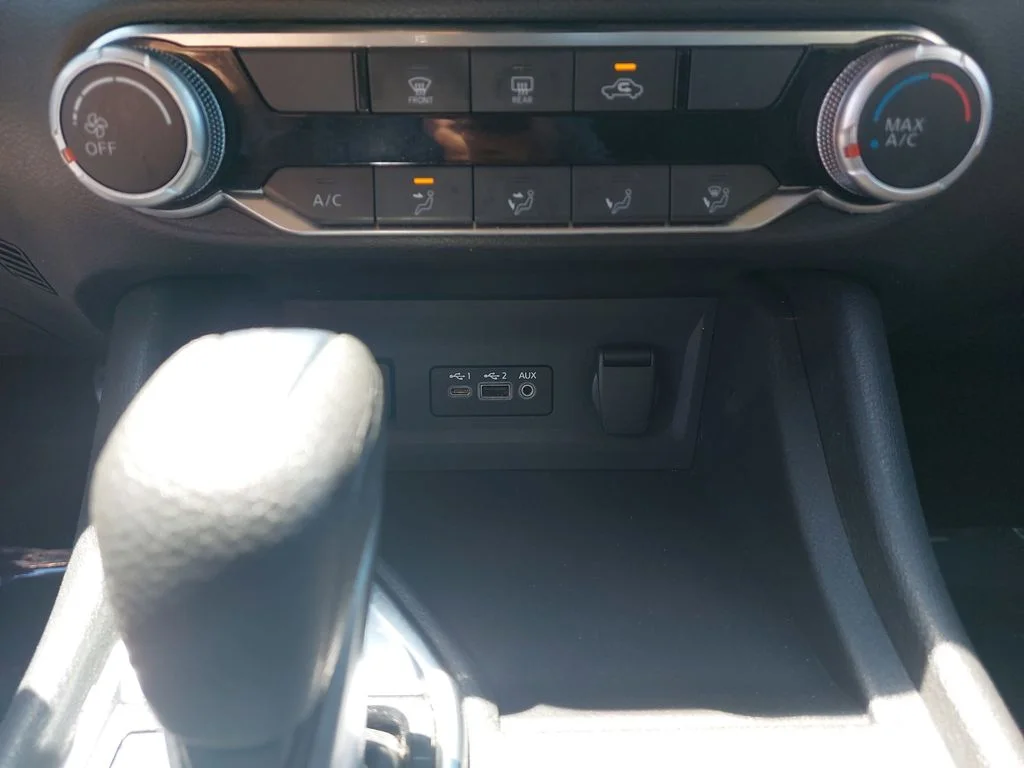 Used 2024 Gray Nissan SV image 24