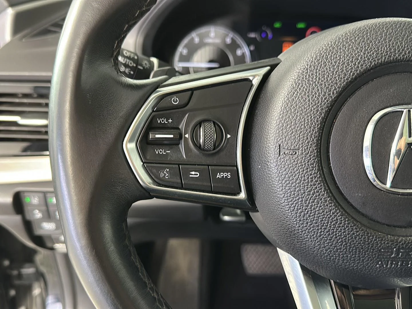 Used 2019 Majestic Black Pearl Acura SH-AWD w/Tech image 14