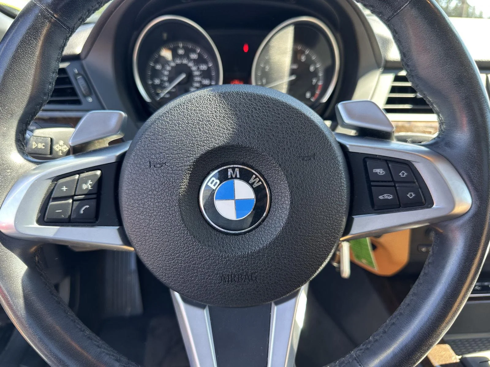 Used 2011 Black Sapphire Metallic BMW sDrive30i image 19