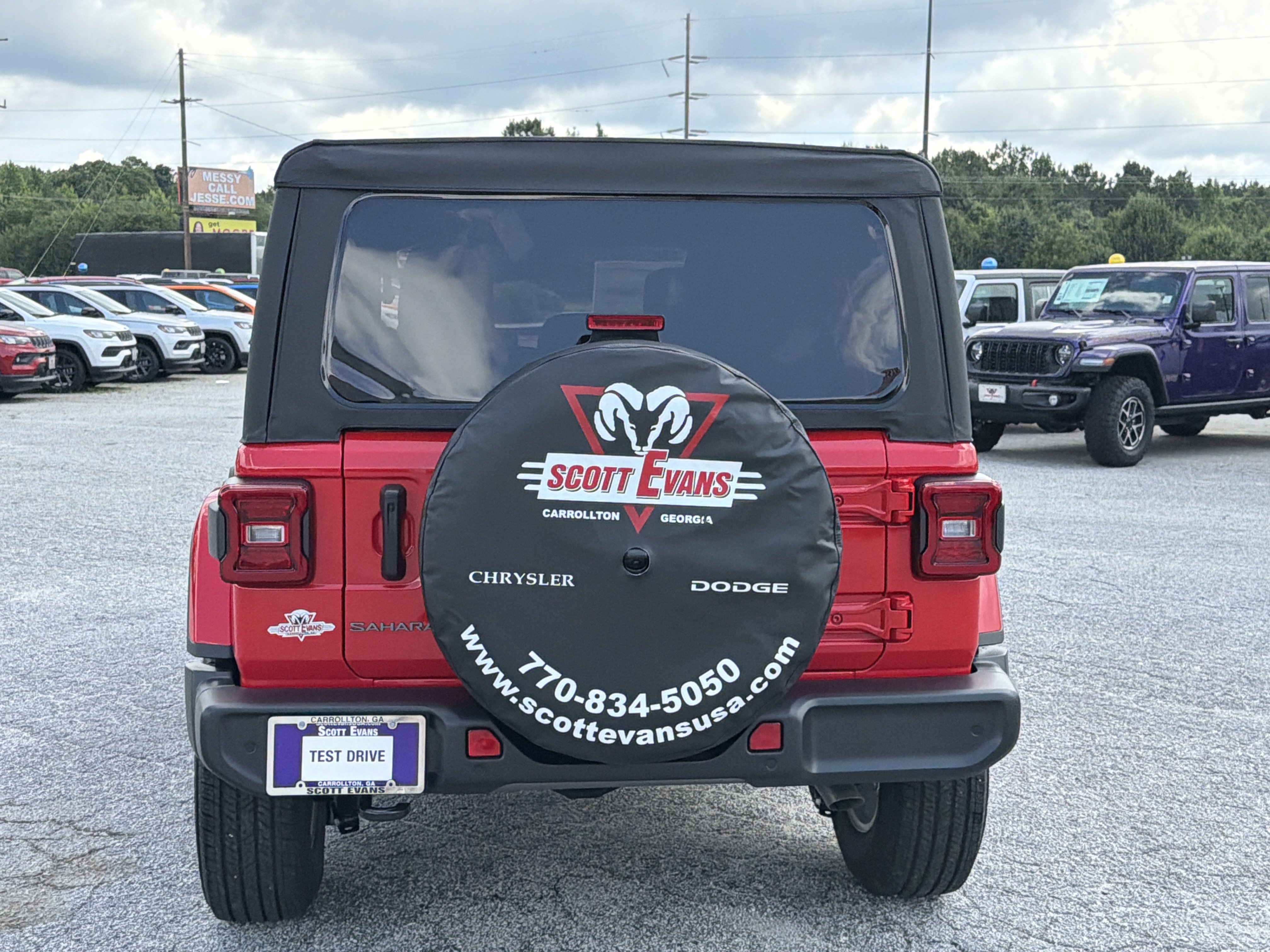 New 2026 Firecracker Red Clear-Coat Exterior Paint Jeep Sahara image 7