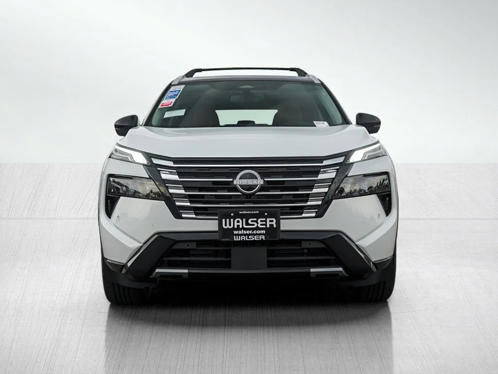 New 2026 Everest White Pearl/Super Black Nissan Platinum image 2
