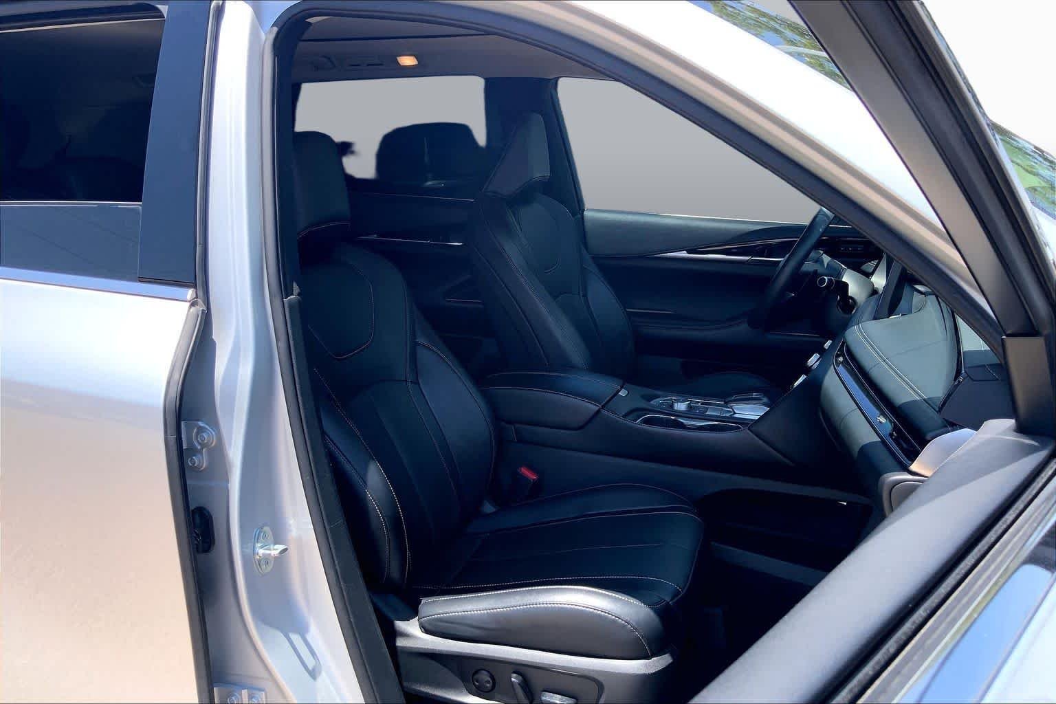 Certified Used 2023 Liquid Platinum INFINITI PURE image 9