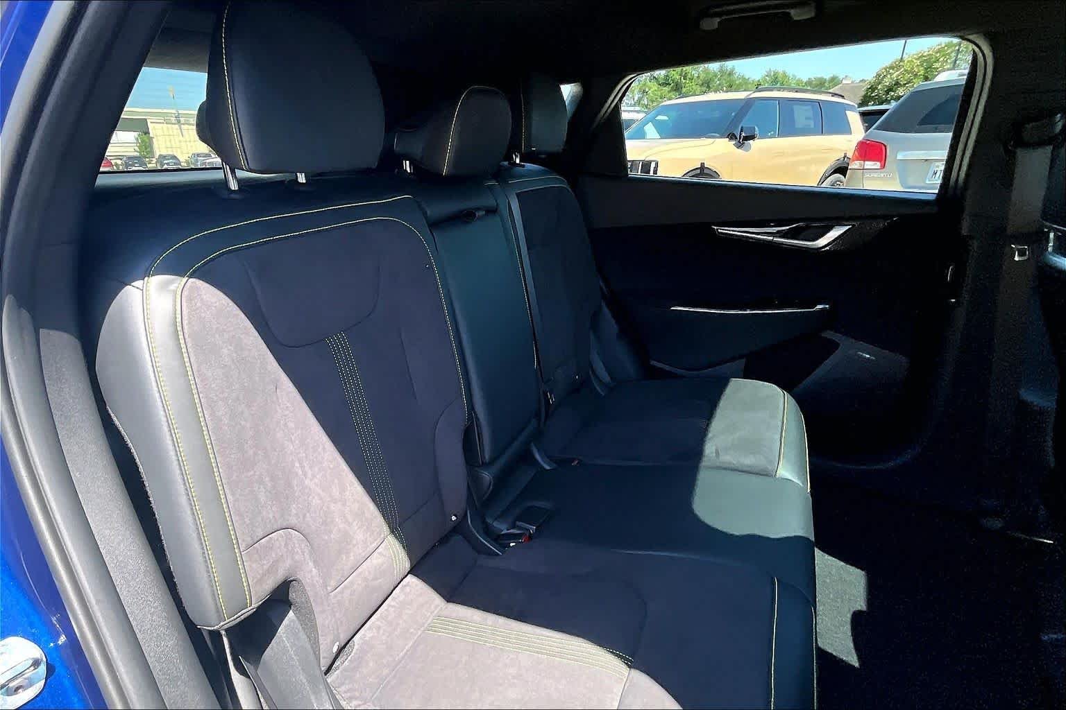 Used 2023 Yacht Blue Kia GT image 19