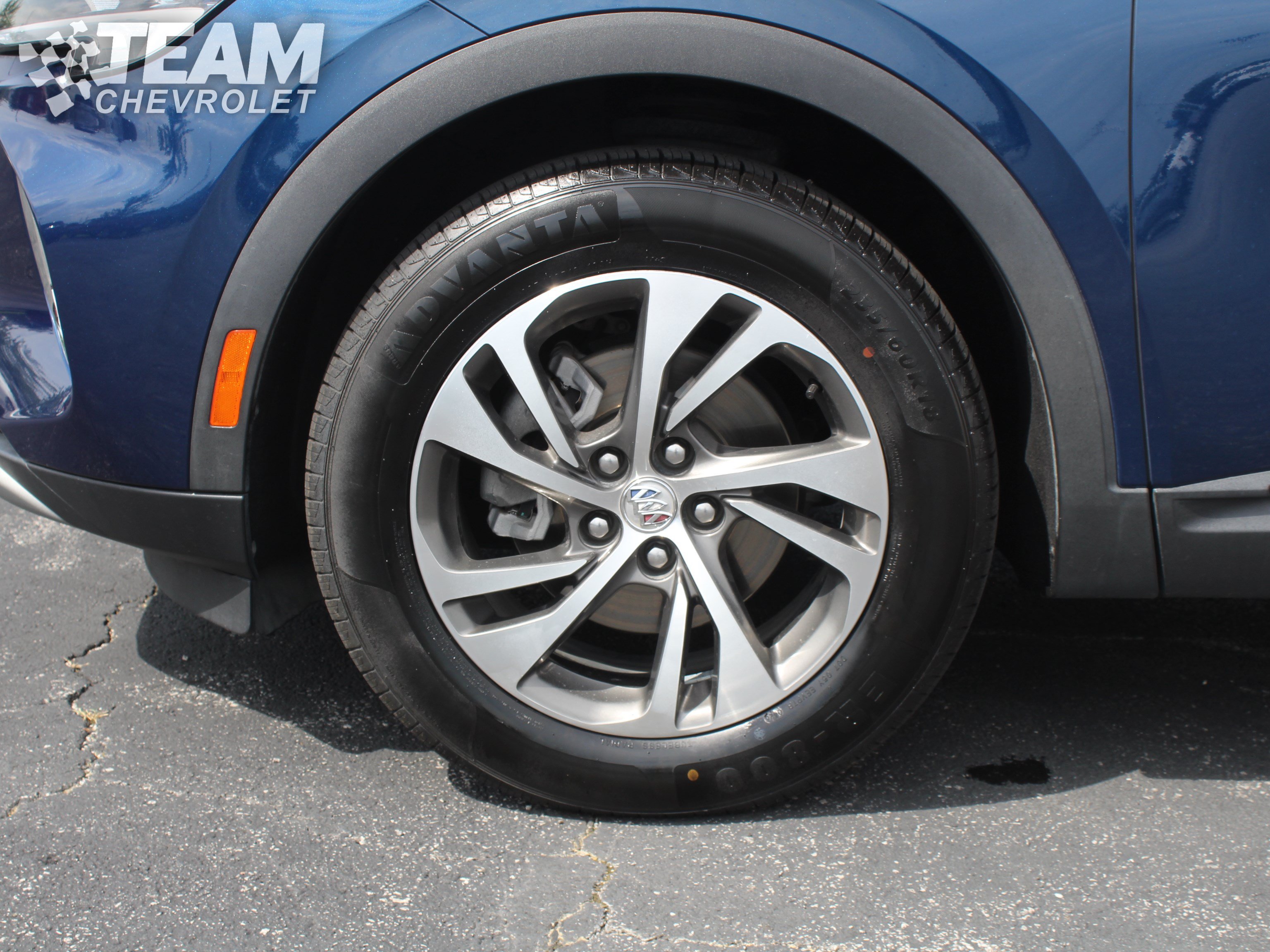 Used 2022 SAPPHIRE METALLIC Buick Essence image 32