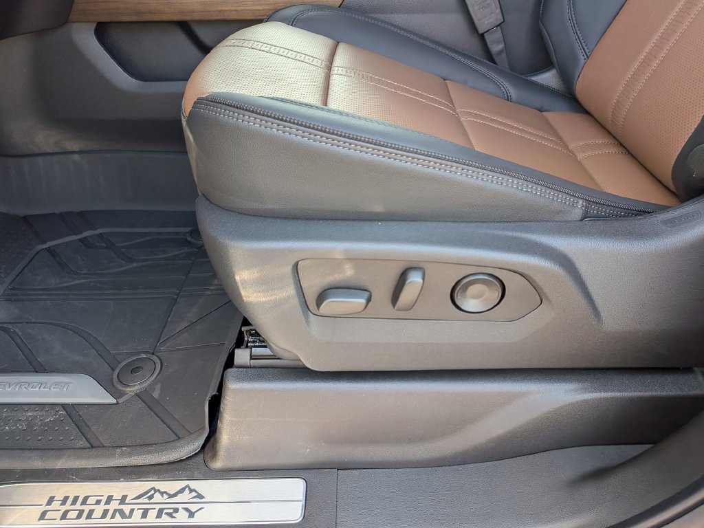 2026 Chevrolet Silverado 1500 High Country - Photo 17