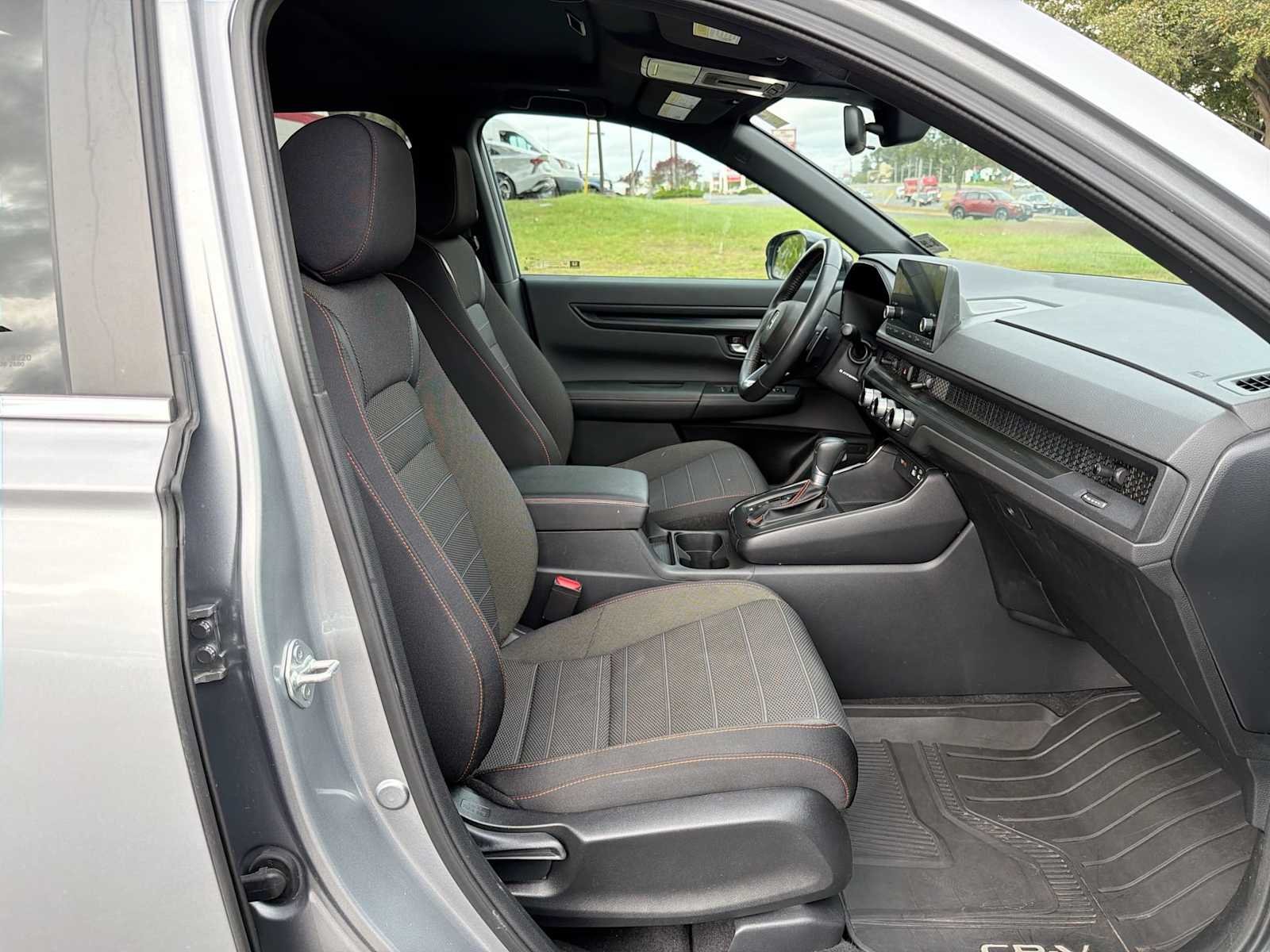 2025 Honda CR-V Sport - Photo 15