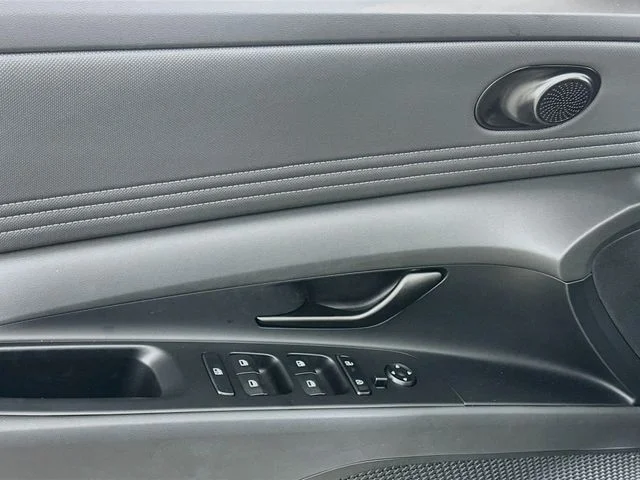 New 2026 Hyundai ELANTRA SEL Sport